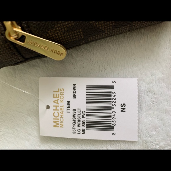 Michael Kors Large Wristlet and Clutch - Picture 4 of 5